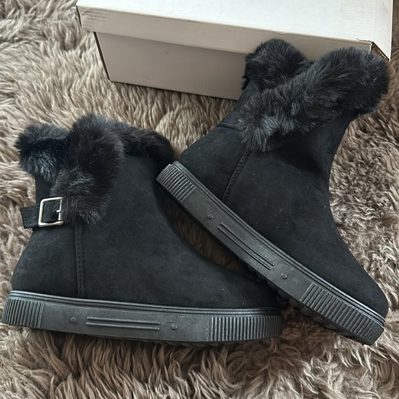 BAMBOO Fur Side Cut Bootie, Black faux suede in 7.5 - Picture 3 of 8